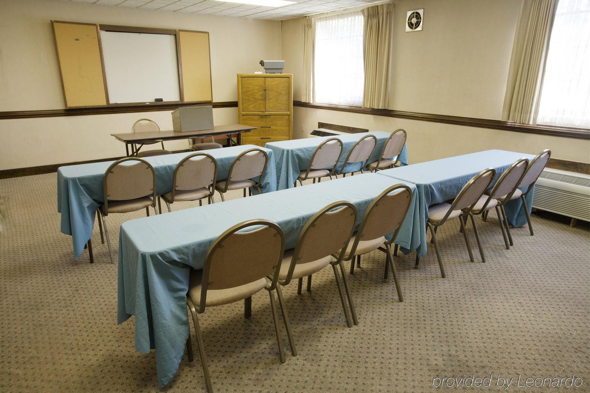 Americas Best Value Inn Richmond South Bellwood Instalações foto