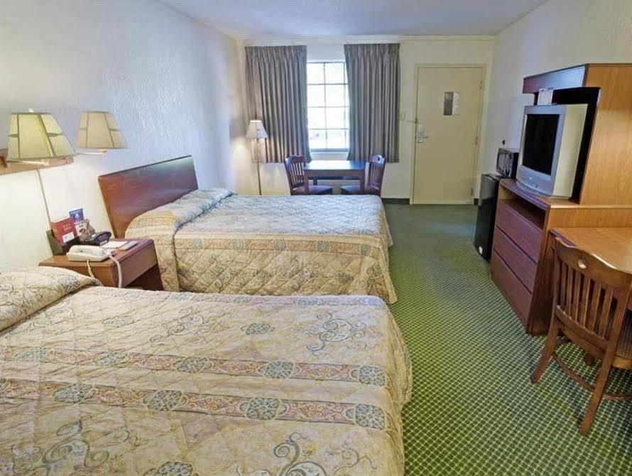 Americas Best Value Inn Richmond South Bellwood Exterior foto